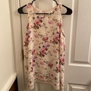 Sleeveless Floral Flowy Blouse